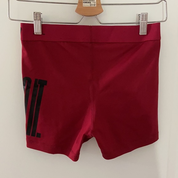 3/$25 maroon/garnet “just do it” nike pros - Picture 2 of 5